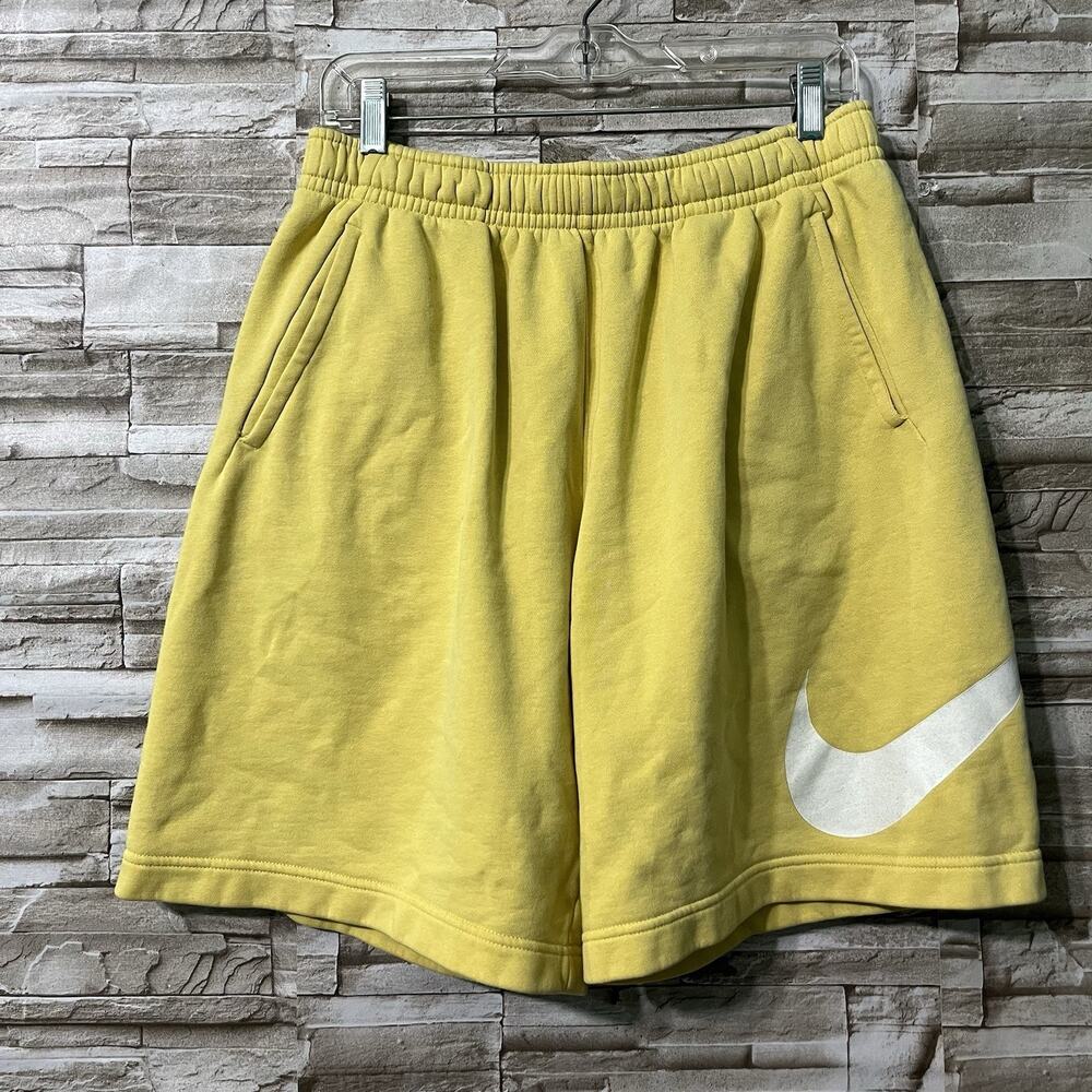 Nike Sportswear Club Big Swoosh Graphic Fleece Shorts Yellow BV2721-700 Large